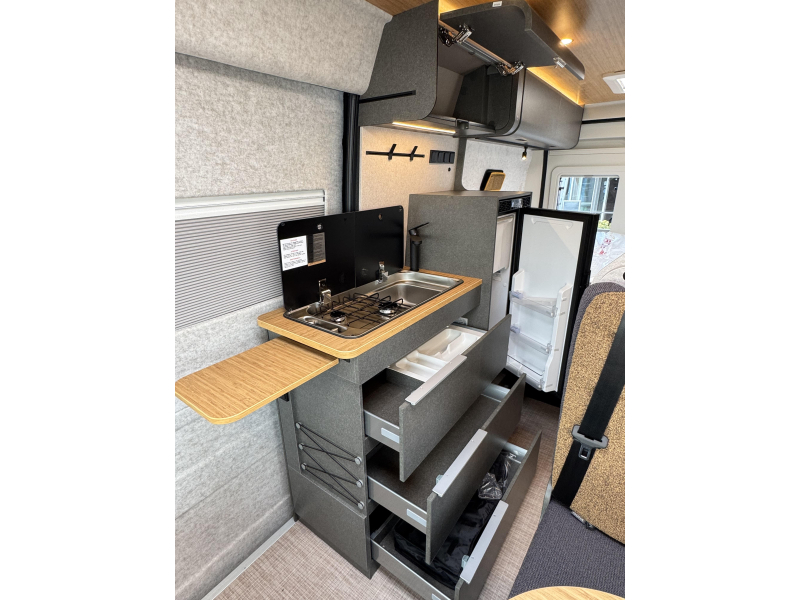 Hymer Redwood 601 Explorer - Automaat  foto: 10