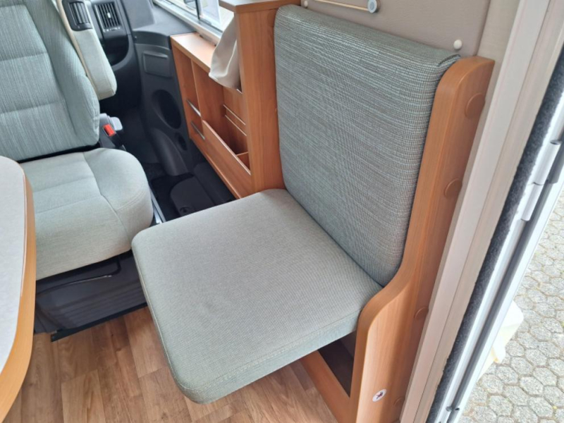 Hymer Exsis-I 524 COMPACT 650+CAMA ABATIBLE+AIRE ACONDICIONADO foto: 9