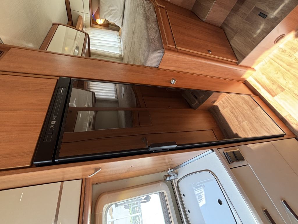 Hymer ML-T 580 CAMAS INDIVIDUALES AUTOM&Aacute;TICO MERCEDES C&Aacute;MARA 6.99M foto: 6