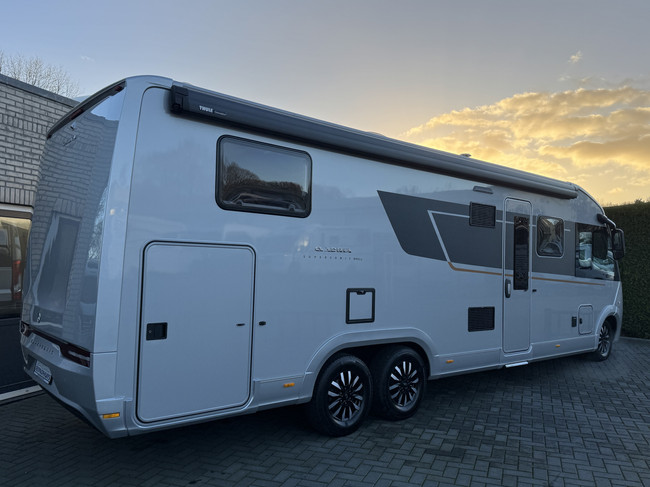 Adria Supersonic 890 LL 170 CV AUTOM&Aacute;TICO 9 velocidades 4 personas Euro6 Mercedes-Benz Sprinter EP SISTEMA DE NIVELACI&Oacute;N **Camas individuales/4 asientos/ foto: 6