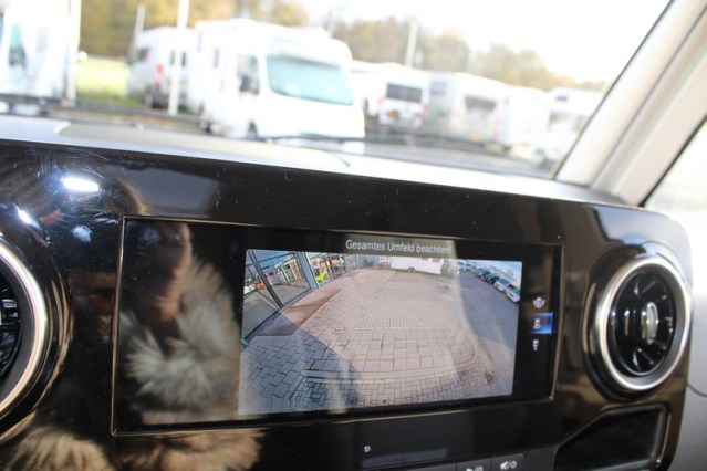 Volledig luchtgeveerde Hymer B ML I 780 9 G Tronic Automaat 170 pk Mercedes 417 CDI (53  foto: 22