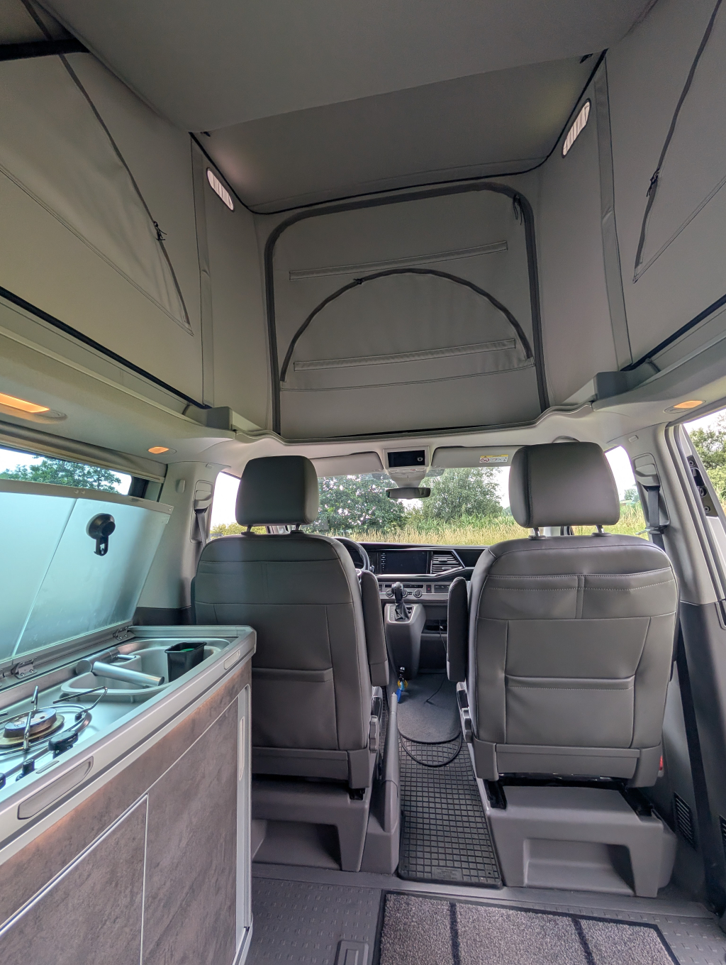 VOLKSWAGEN CALIFORNIA photo : 2