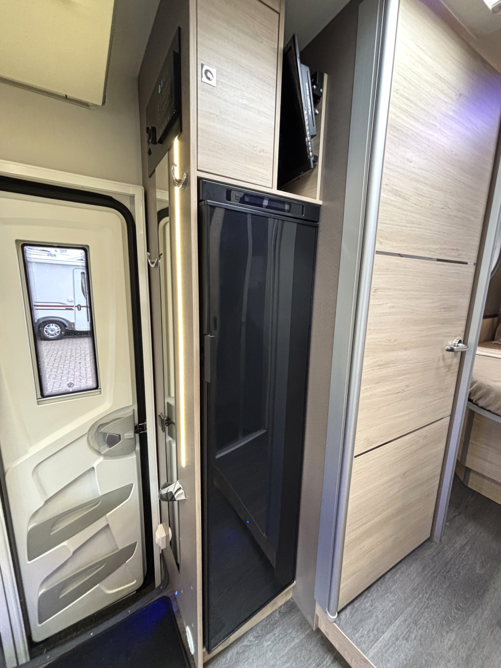 Challenger Graphite VIP 328 AUTOMAAT QUEENSBED HEFBED F2F foto: 9
