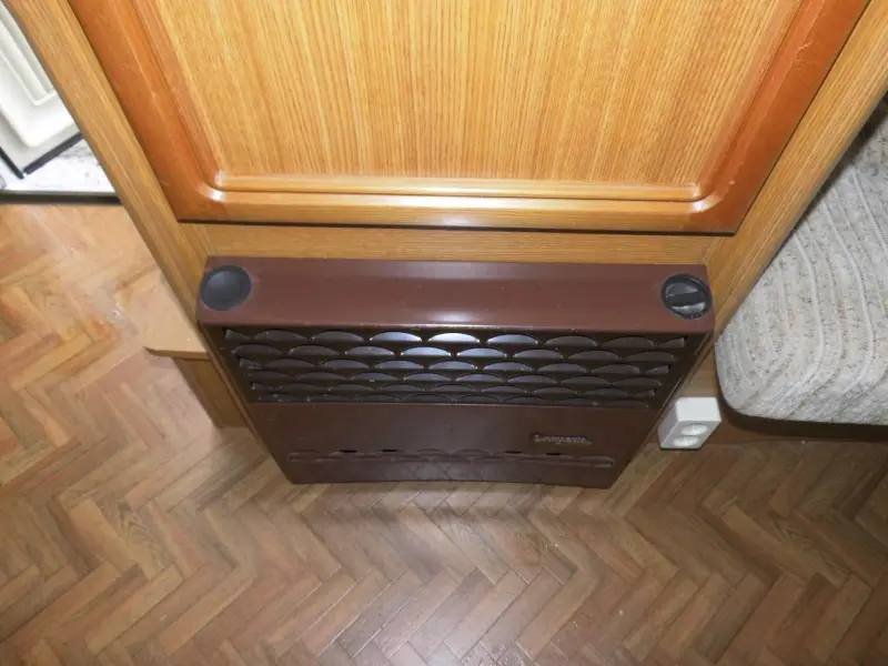 Hobby De Luxe 370 DD Neat original condition! photo: 4