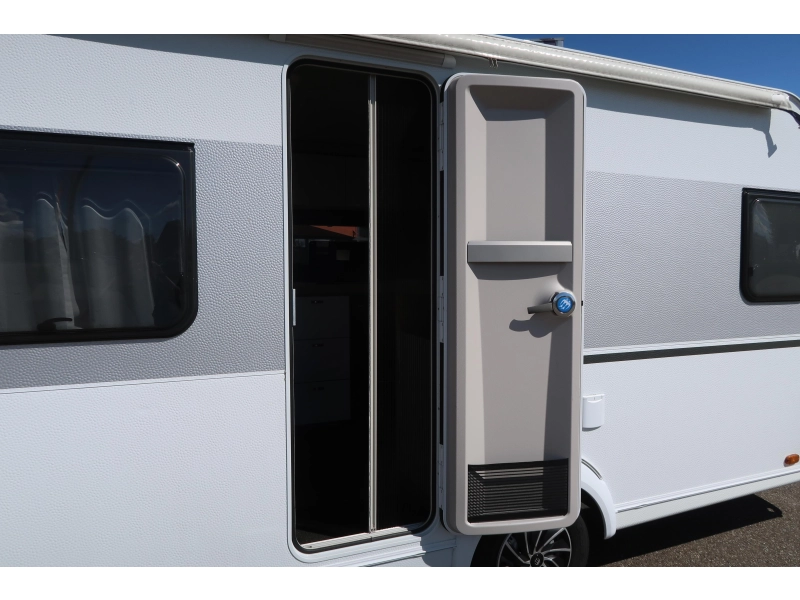 Knaus Sport 450 FU ZGAN, 5 MAANDEN OUD  foto: 23