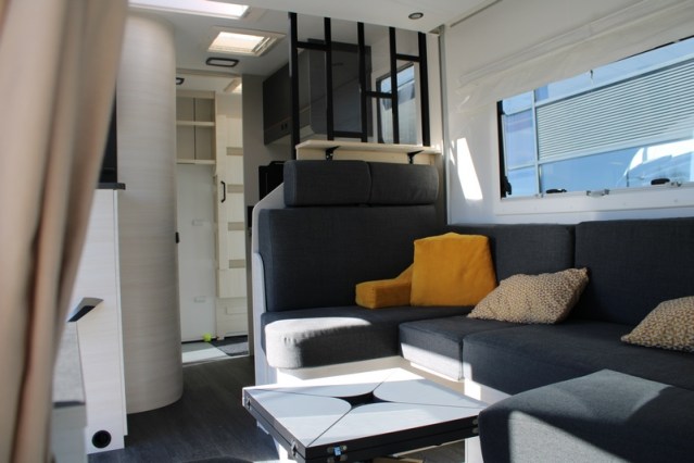 Nagenoeg nieuwe Exclusieve Line 660 Chausson AUTOMAAT dubbele toegangsdeur Artic pack (70  foto: 61