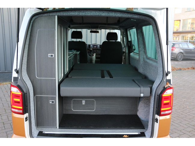 Volkswagen Transporter Camper 2.0 TDI L1H1 Highline 150pk Autom 4 Slaapplaatsen Nav Cruise Climatic Nieuw interieur foto: 6
