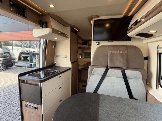 Malibu 640 LE Charming GT 9T-Automatic Single Beds Skyview Bike Swing photo: 10