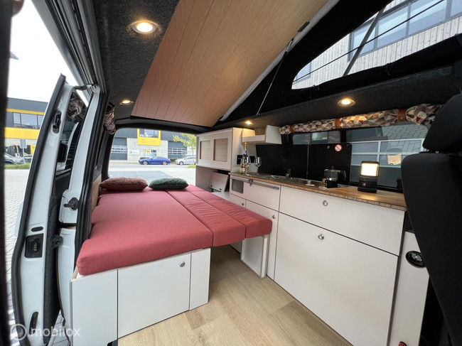 Volkswagen T6 buscamper Nevada 2018 Two tone foto: 16