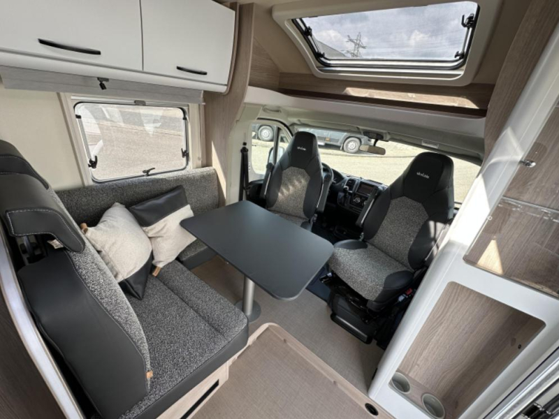 Bürstner Lyseo Time T Skyline 690 G 2 APARTE BEDDEN-AUTOMAAT  foto: 9