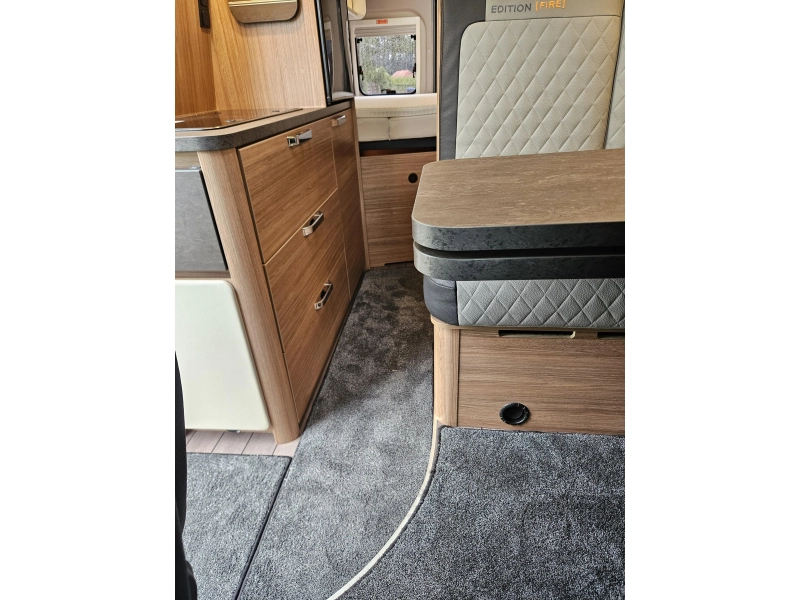 Weinsberg CaraBus 600 MQ Automatik Modell 2026 grau Foto: 12