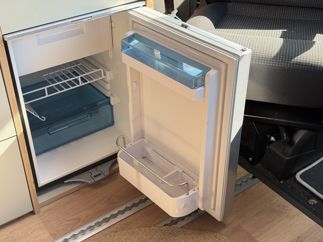 Volkswagen CALIFORNIA / Free storage photo: 7