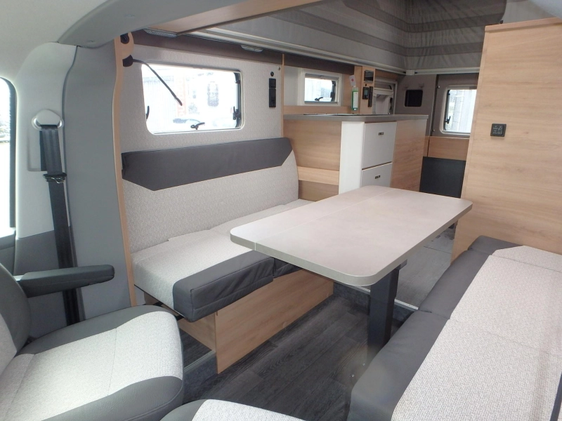 Knaus Tourer CUVision 500 LT NU VOOR € 89.950,00  foto: 10
