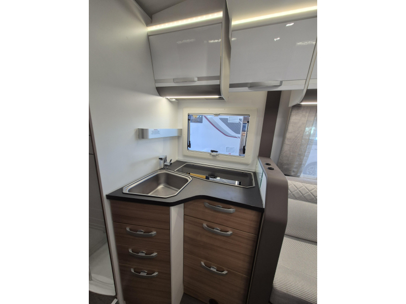 Adria Matrix 640 DC Face to face 2021 Foto: 10