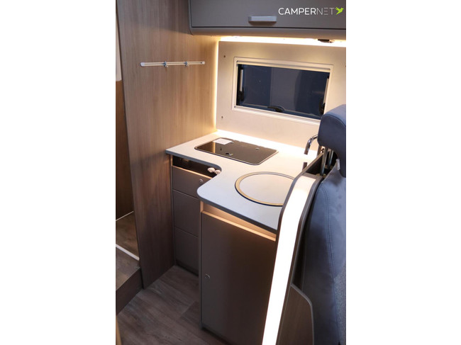 Carado I447 140hp Automatic | Pro+ Package | Drop-down bed | 2.15m Long bed! | 5 Seats | Separate shower | New available from stock photo: 10