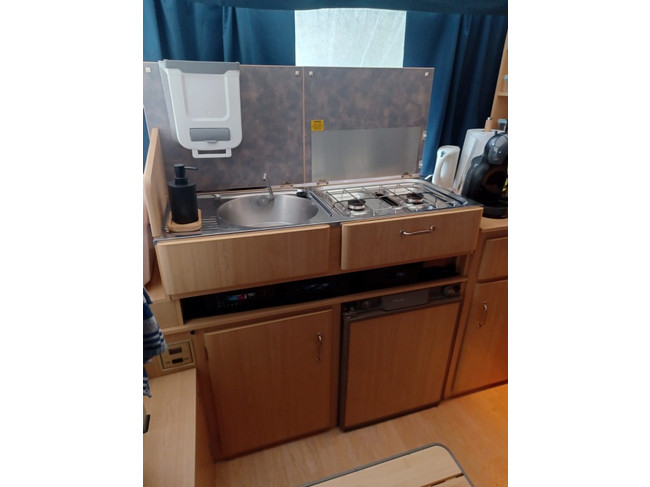 Alpenkreuzer Pennine Fiesta 2+2 Folding Caravan Awning 4 berths kitchen Awning 2011 photo: 12