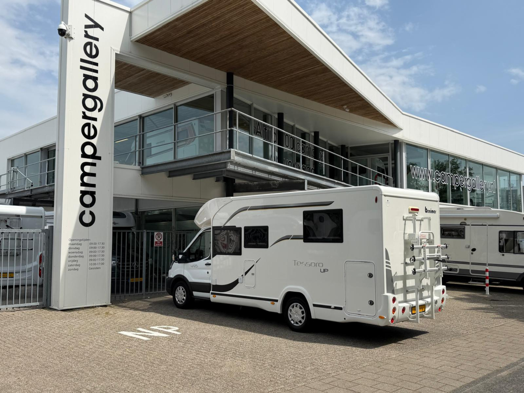 Benimar Tessoro 495 UP QUEENSBED + HEFBED XXL GARAGE 6.99M foto: 18