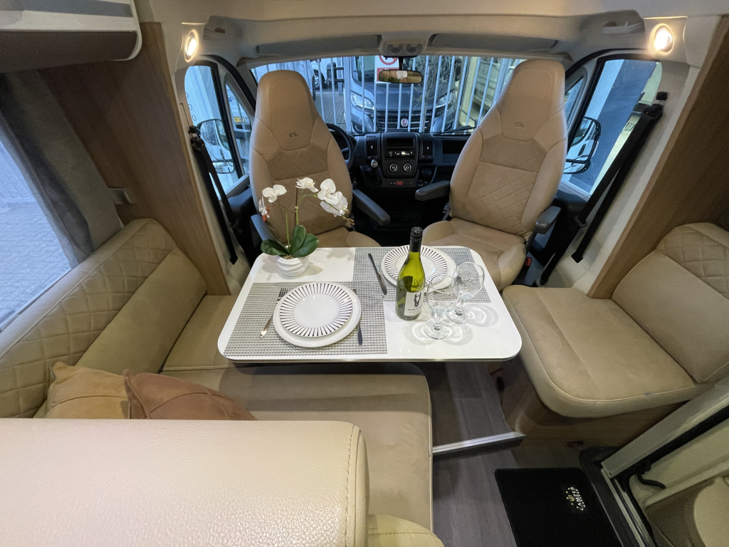 Adria Matrix 600 SC QUEENSBED+HEFBED 6.99M   foto: 16