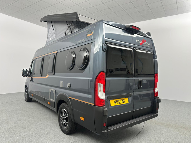 Malibu Van First Class Two Rooms 640 LE RB Charming GT Skyview photo: 4