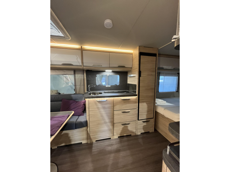 Knaus Sudwind 60 Years 500 FU Mover-Toldo de cassette foto: 6