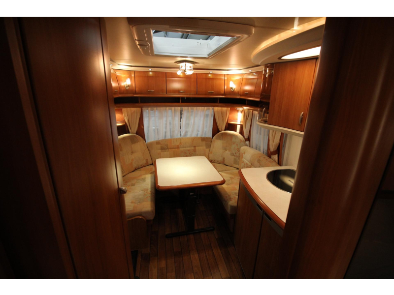 Hobby Excellent 460 UFE Mover Voortent Fietsenrek  foto: 10
