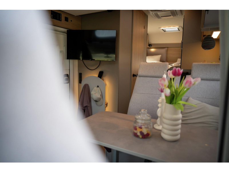 LMC Tracer 690EL modelo 2027 camas individuales foto: 9