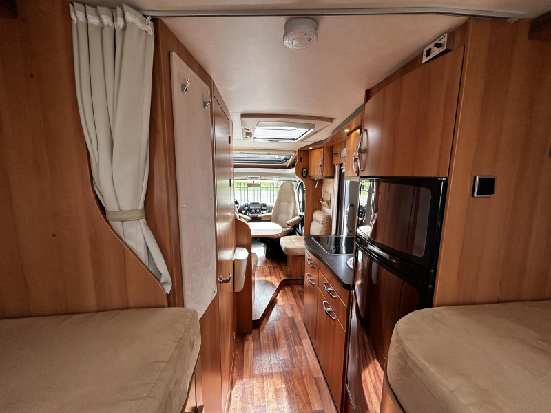 Hymer T 674 SL Enkele-bedden/2014/Euro-5  foto: 8