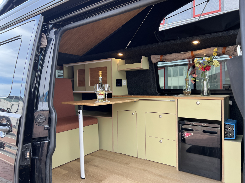Volkswagen T6 Florida 2018 NEUER AUSBAU! Foto: 13