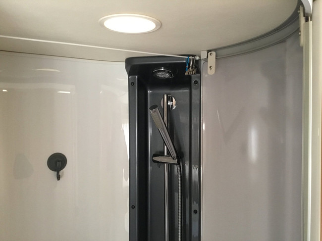 Knaus R22 700 MEG PLATINUM AUTOMAAT, LEVEL, 25.000KM foto: 11