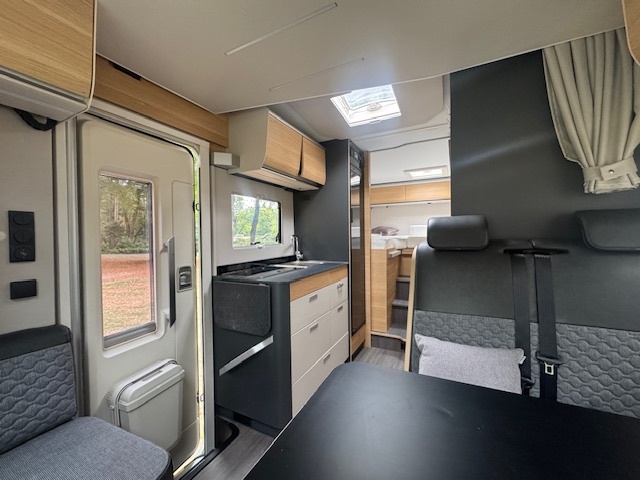 Citro&euml;n Adria Matrix 600SL AXESS Foto: 18