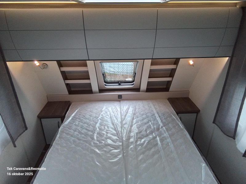 Hobby Excellent Edition 540 UFF con cama queen foto: 8