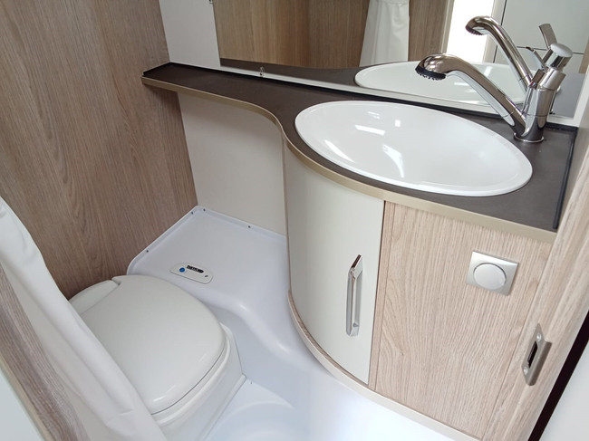 Bürstner Premio Plus 510 TK foto: 18