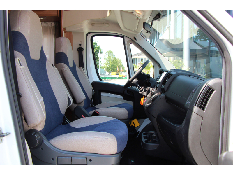 Weinsberg CaraLoft Queensbed + Hefbed  foto: 13