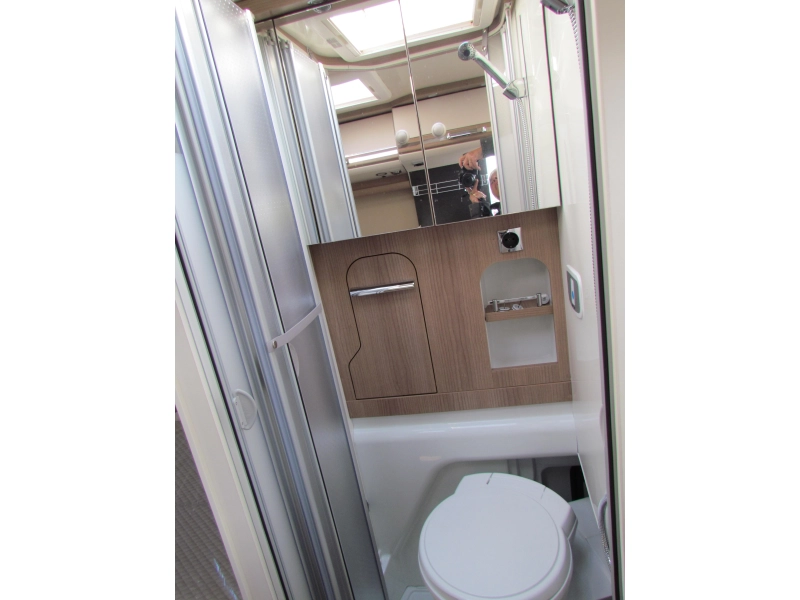 Malibu Compact 540 DB, Transverse bed photo: 5
