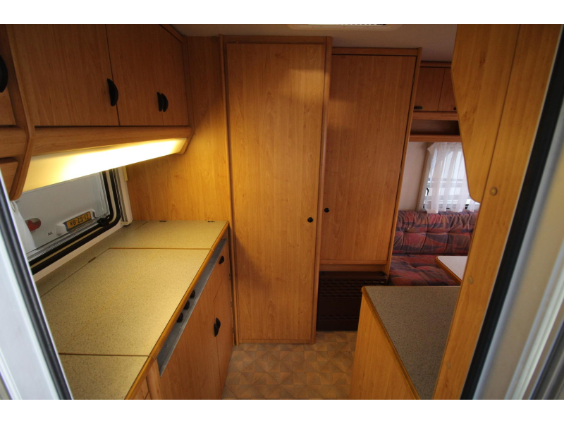 Knaus Sudwind 395 H Voortent  foto: 5