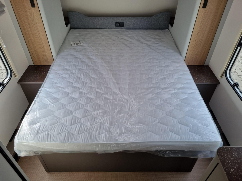 B&uuml;rstner B66 485 TS Queens bed - 1800 kg photo: 13