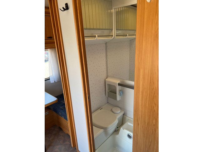 Knaus Sudwind 470 | Fietsenrek | Dinette | Luifel | Kachel foto: 11