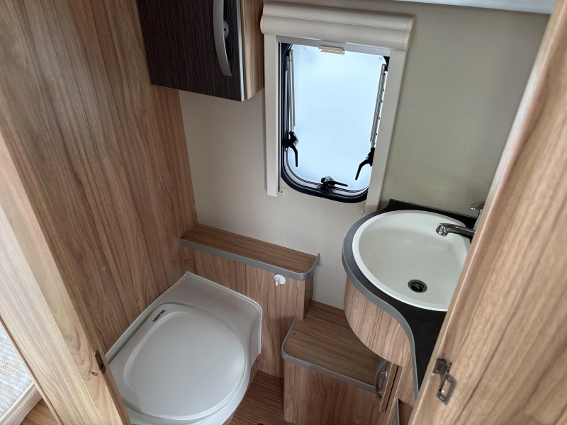 Eriba Feeling 425 Mover/Toldo Thule foto: 7