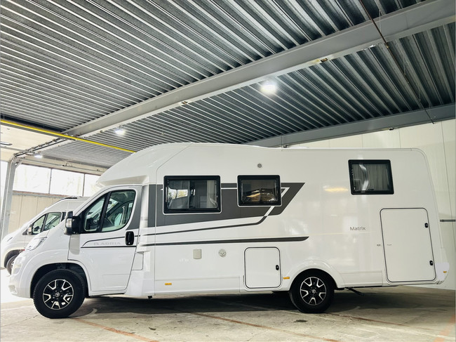 Adria MATRIX 670 SL Axess Camas separadas, suelo completamente plano, 5 plazas con cintur&oacute;n foto: 1