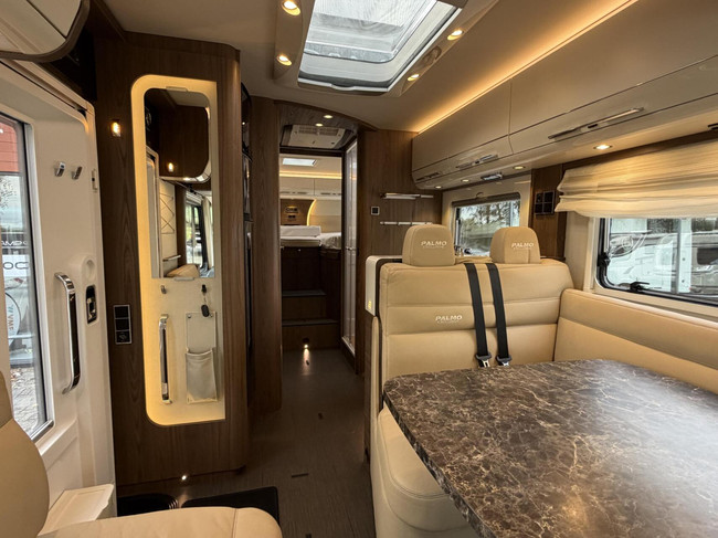 Hymer B704 SL Palmo Enkele Bedden Hefbed Zonnepanelen Omvormer foto: 11
