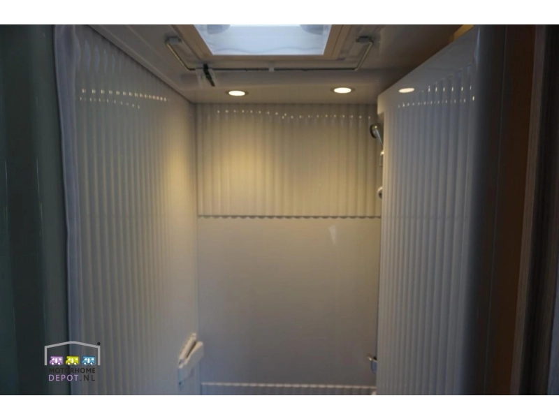 Sunlight V60 Adventure Edition  foto: 13