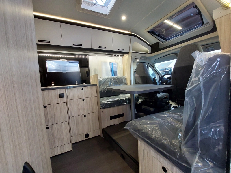 Sun Living S 72 DL Special Edition € 90.000  foto: 2