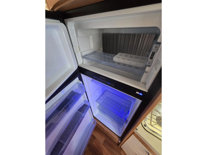 Hymer BML in top staat 2014  foto: 17