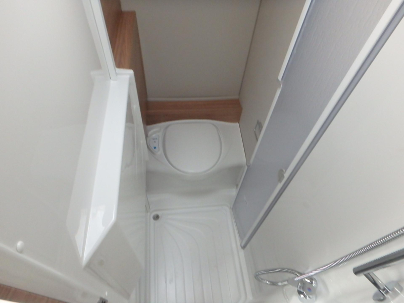 Weinsberg CaraCompact Pepper 600 MF € 5.000,- KORTING  foto: 20
