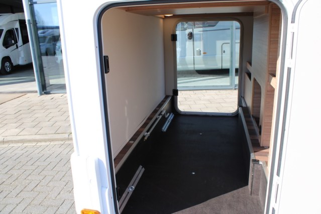 DEMO Weinsberg CaraCompact MB 640 Mercedes 170 hp AUTOMATIC compact < 7 mtr ( 108 photo: 12