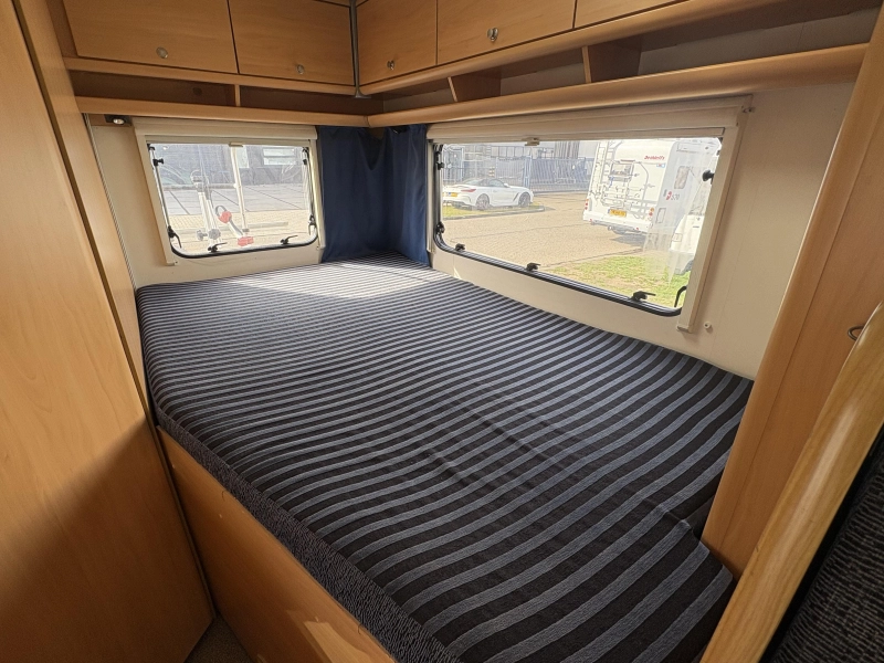 Dethleffs Advantage 6241 T FaceToFace,Vastbed,Luifel  foto: 15