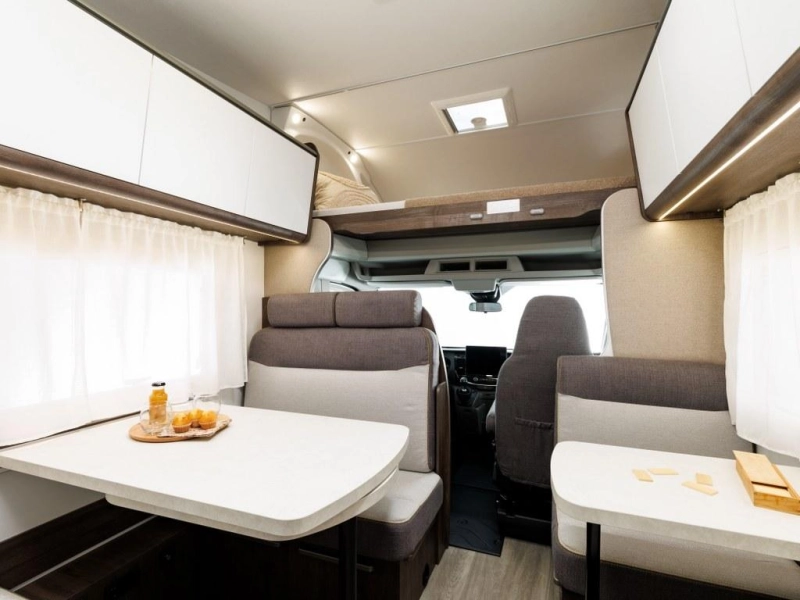 Benimar Sport 324 UP basismodel 2026  foto: 2