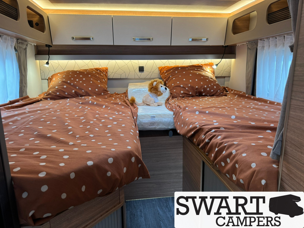 Weinsberg CaraLoft Ford 650 MEG, 155 hp automatic Single beds photo: 16