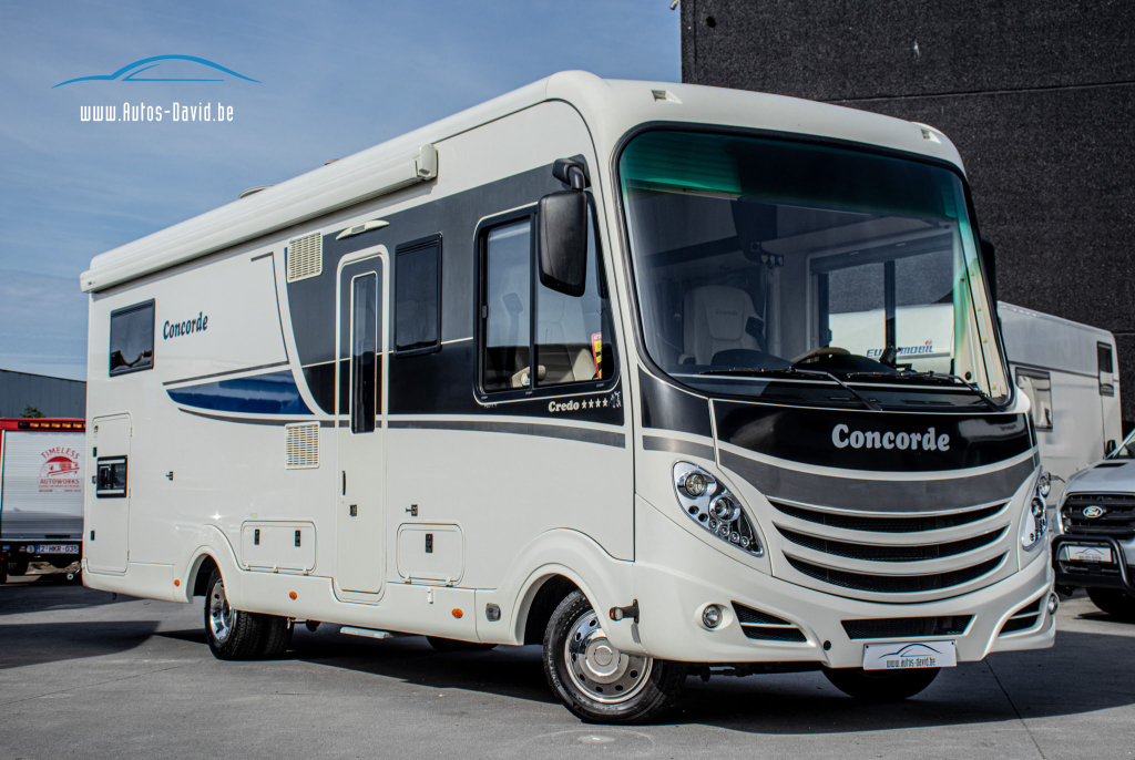 Concorde Credo 840 L Iveco Daily 3.0D Aut. 3 Slaappl. / ZONNEPANELEN / LUCHTVERING / CAMERA / AIRCO / BADKAMER / KEUKEN ! 