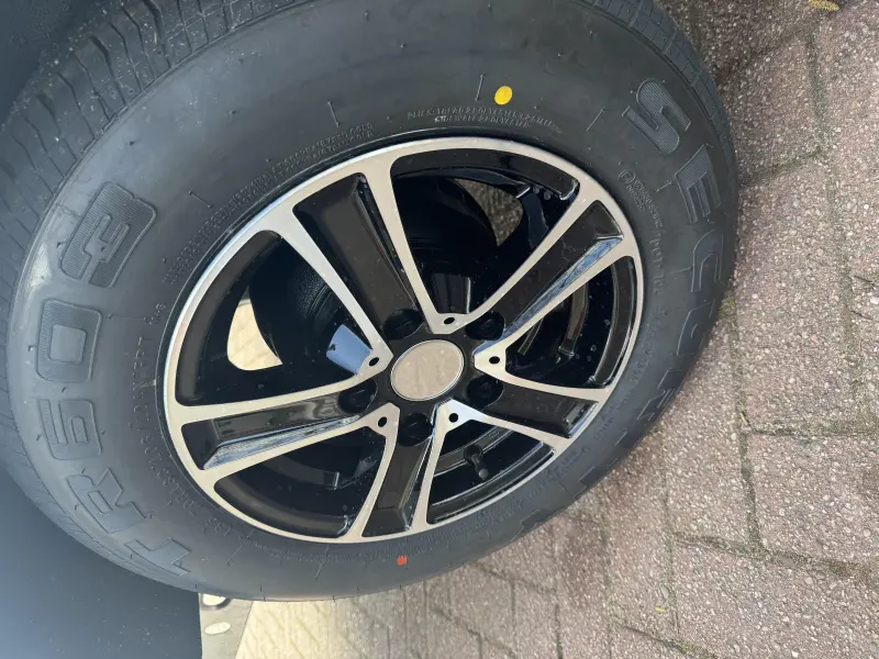 NÄCHSTES 380 Foto: 11